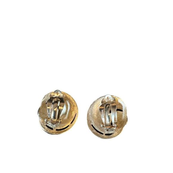 Vintage Trifari Crown Gold Tone Swirl Black Enamel Clip On Earrings - Picture 2 of 3